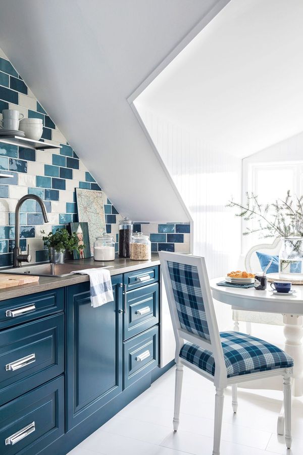 آشپزخانه آبی رنگ